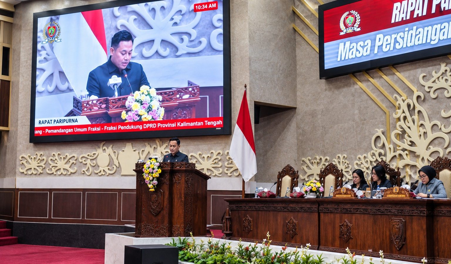 Juru bicara Fraksi Gerindra, Wengga Febri Dwi Tananda, mempertanyakan program dan kegiatan yang dinilai tidak lagi menjadi prioritas dalam APBD 2027.