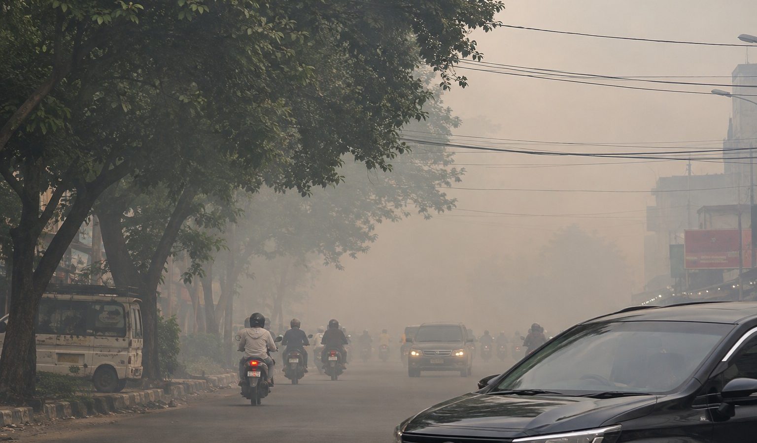 Kabut asap menyelimuti sejumlah wilayah di Kalimantan Tengah saat penanganan dampak karhutla masih berlangsung.