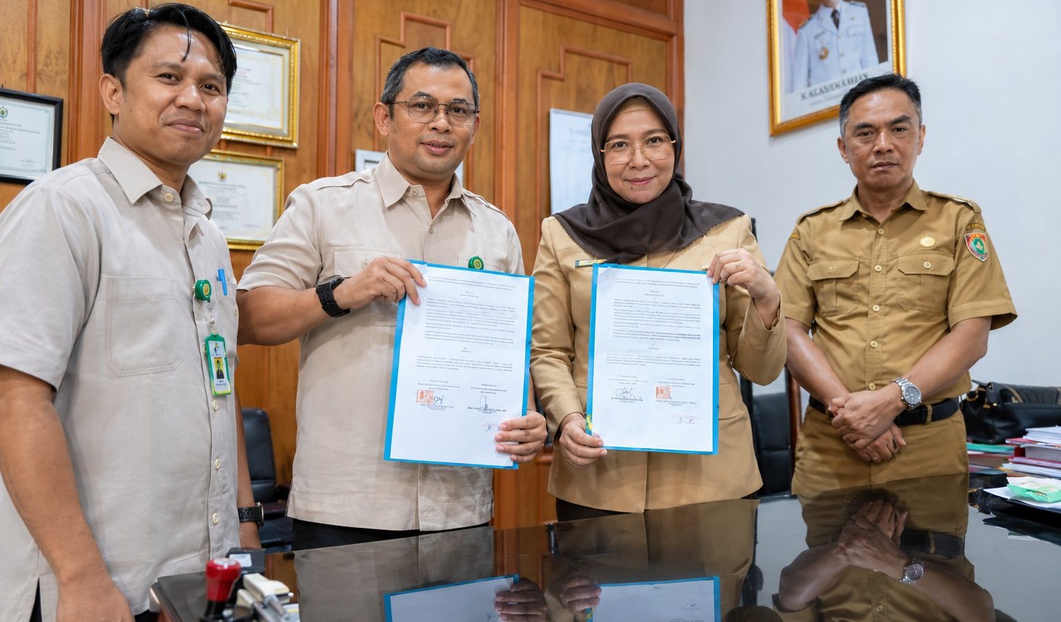 Kolaborasi penguatan layanan perpustakaan dan literasi antara Dispursip Kalteng dan Poltekkes Palangka Raya.