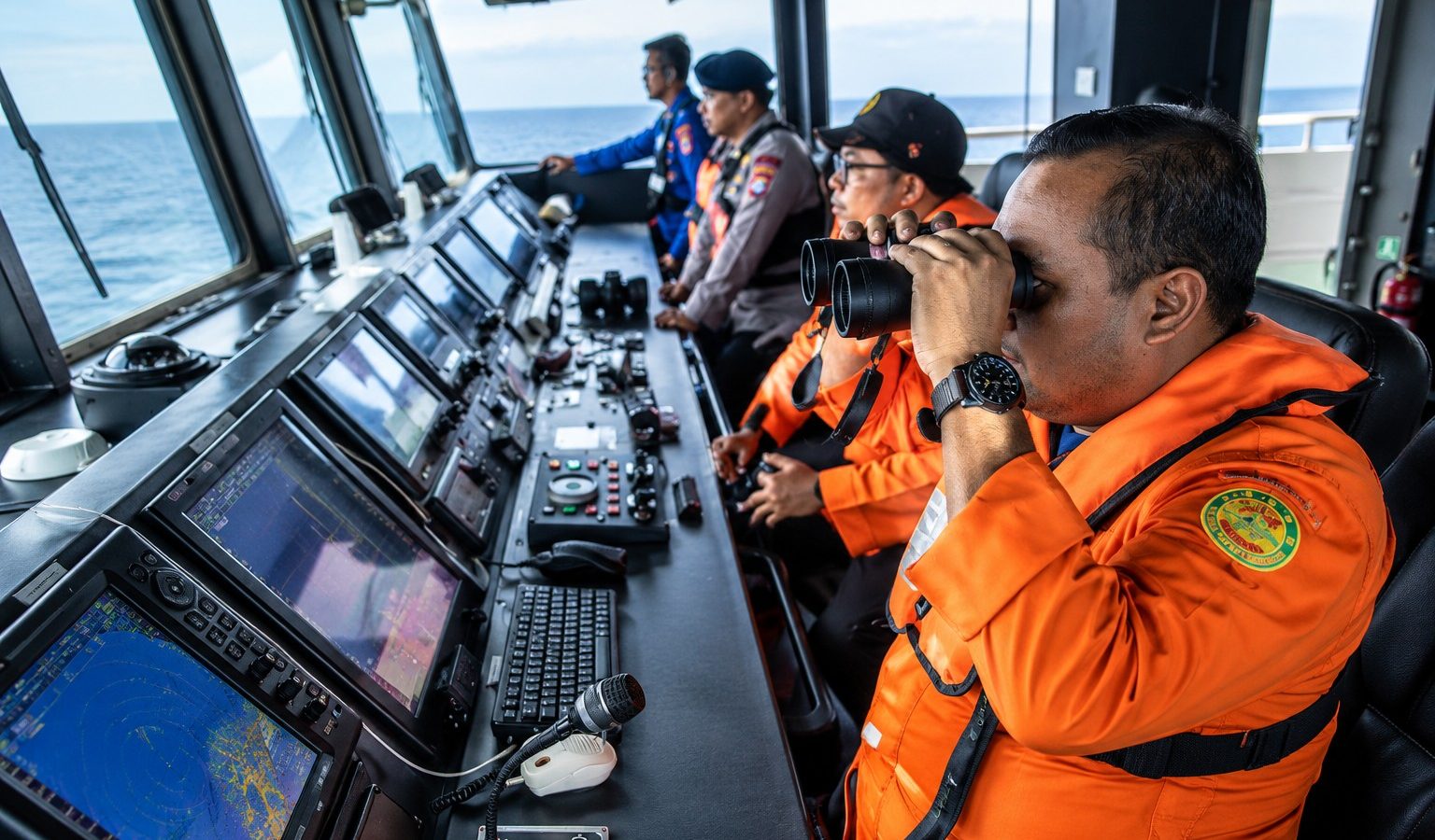 Tim SAR gabungan melakukan pencarian dan evakuasi korban KM Virgo Transport 8 di wilayah pesisir Kabupaten Seruyan, Kalimantan Tengah.