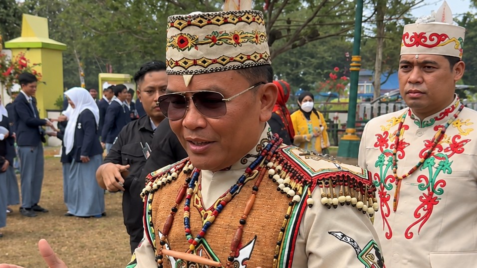 [VIDEO] Solusi Karhutla Kalteng: ‘Bersatu Kita Teguh, Bercerai Kita Kawin Lagi’