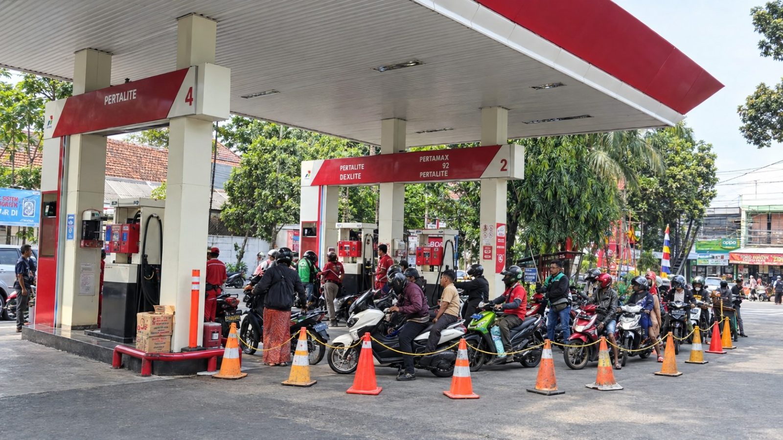 Antrean SPBU Mengular, Kobar Terapkan Ganjil-Genap Pembelian Pertalite