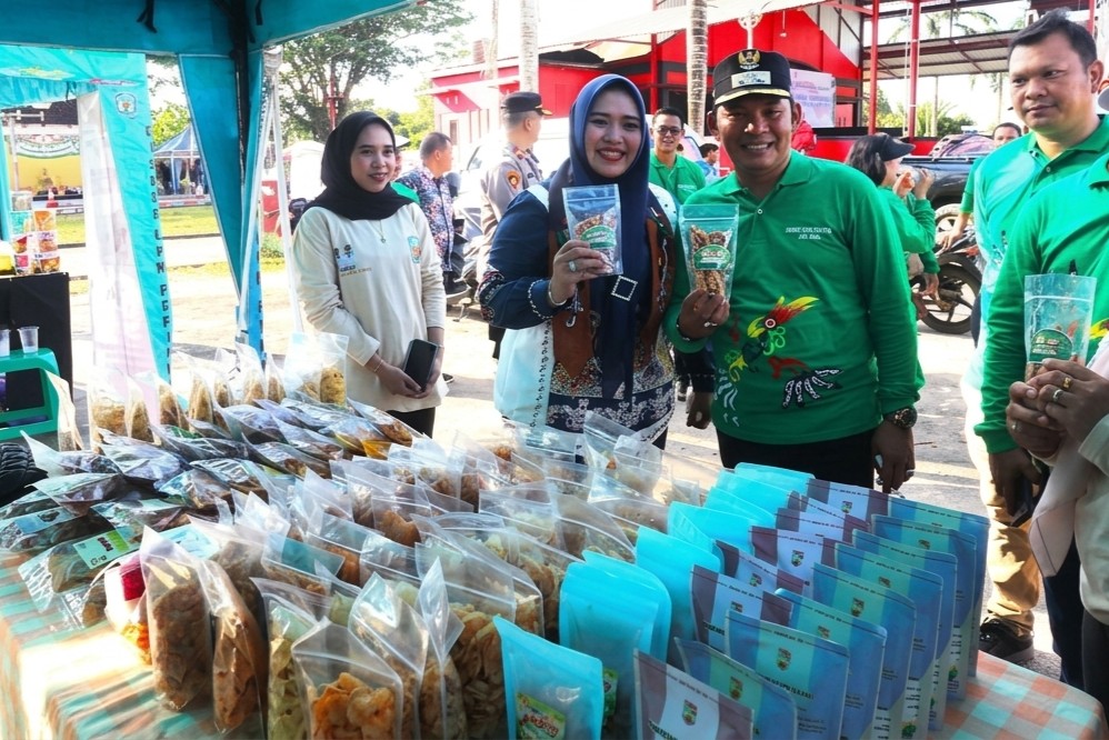 Sejumlah produk UMKM Murung Raya dipamerkan dalam Mura Expo, memperlihatkan ragam usaha dan potensi produk lokal daerah.